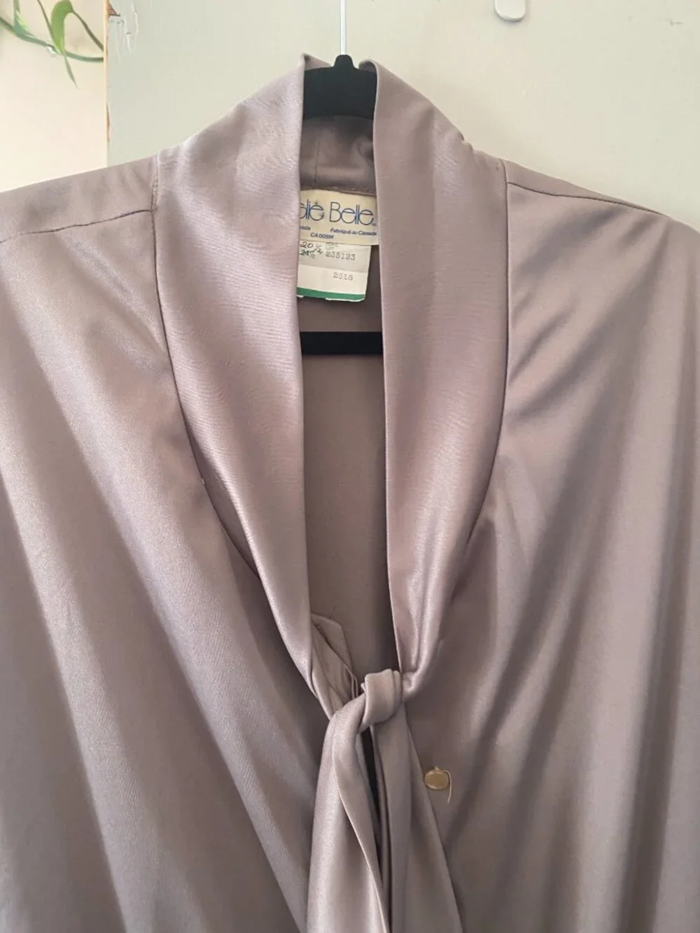 Vintage Leslie Belle Tie Neck Dress – Made in Canada - Picture 2 of 4